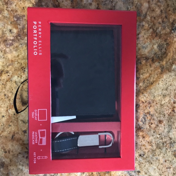 Perry Ellis genuine leather wallet - Picture 1 of 12